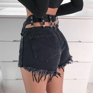 High Waist Detail Frayed Fringe Denim Shorts